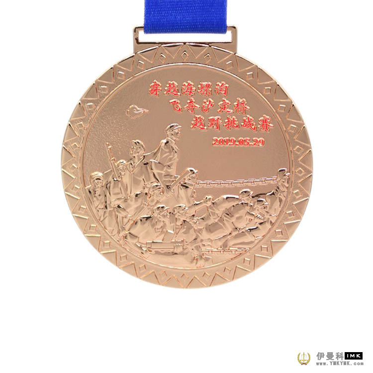 What is the design of the marathon medals of major events? news 图7张